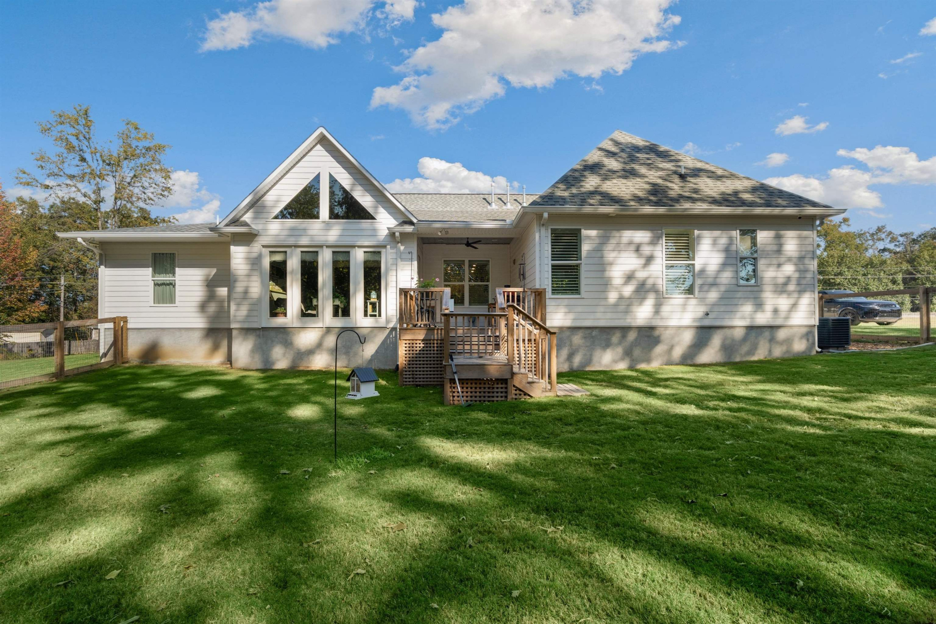 491 Cooper Anderson Road Jackson, TN 38305 - Photo 29 of 30 a front view of a house with a garden