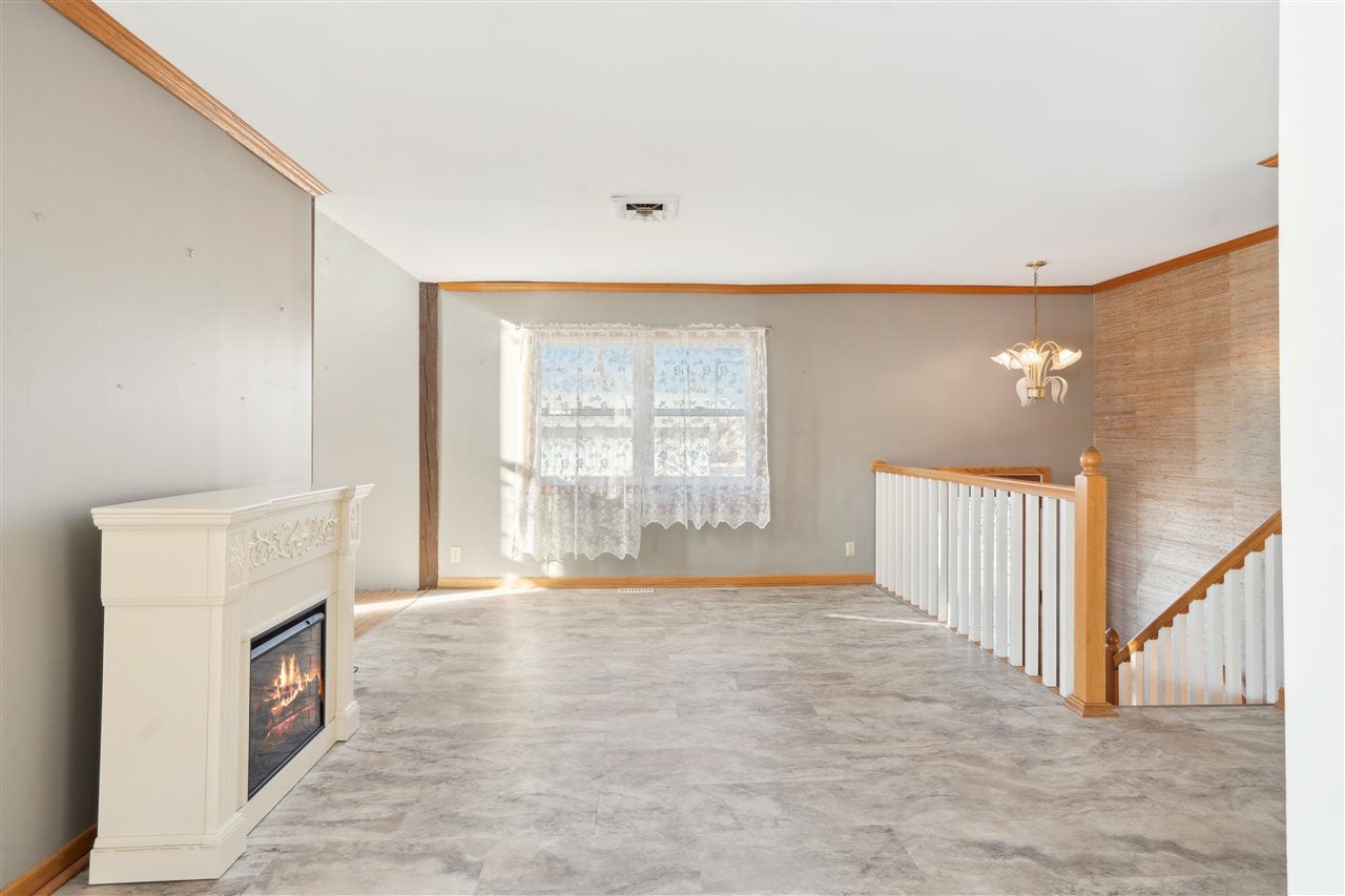 1119 Cheyenne Road Northwest Cedar Rapids, IA 52405 - Photo 4 of 35 Gallery Image 4