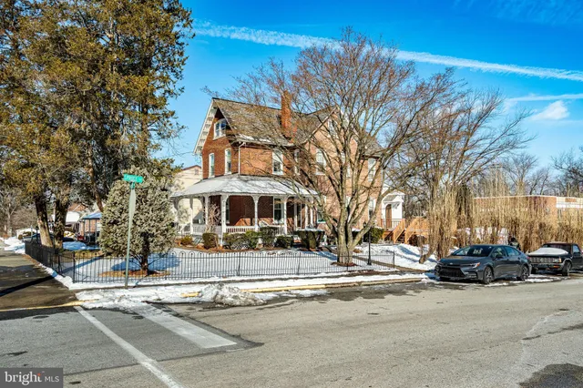 $525,000 | 402 North 5th Avenue, Royersford, PA 19468