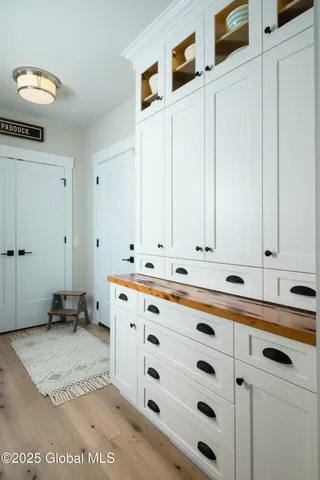 $1,424,750 | 1 Pickett Lane, Rexford, NY 12148