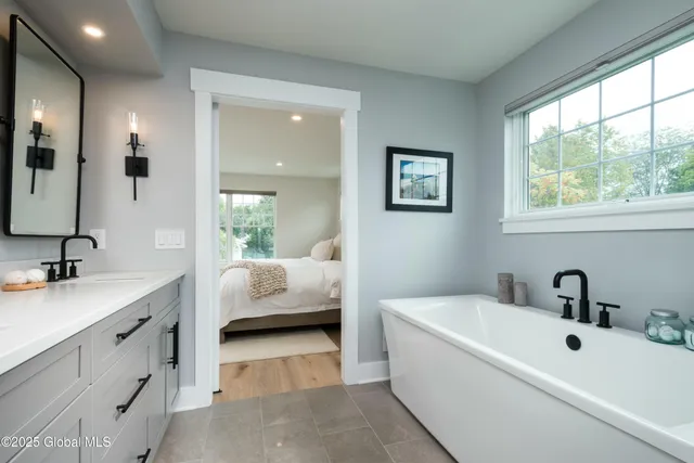 $1,424,750 | 1 Pickett Lane, Rexford, NY 12148