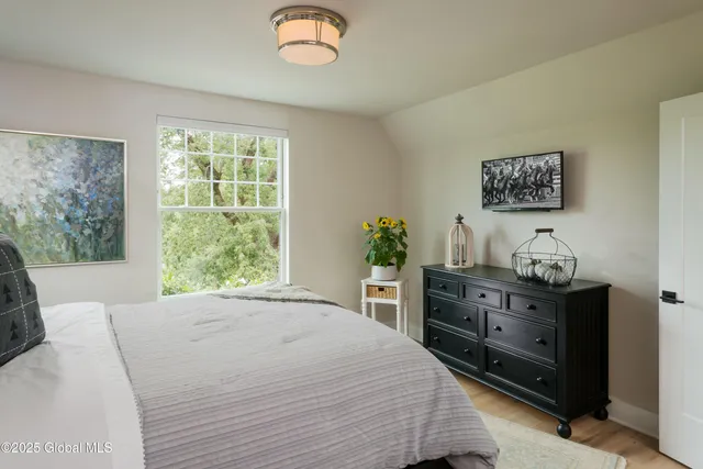 $1,424,750 | 1 Pickett Lane, Rexford, NY 12148