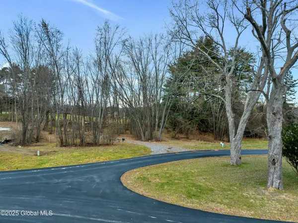$1,424,750 | 1 Pickett Lane, Rexford, NY 12148