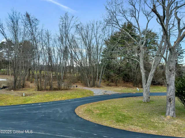 $1,424,750 | 1 Pickett Lane, Rexford, NY 12148