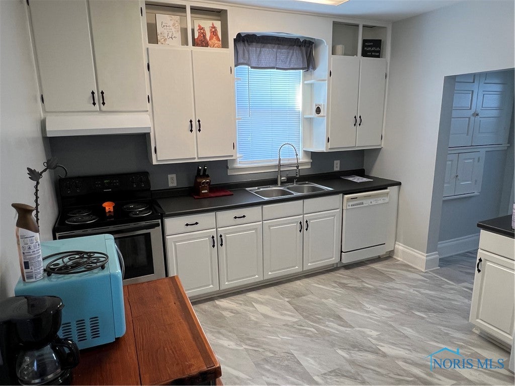 674 Clinton Street Defiance, OH 43512 - Photo 4 of 23 Gallery Image 4