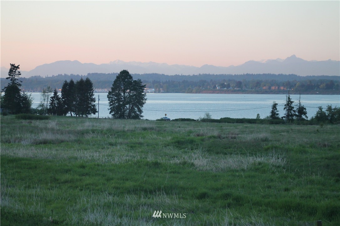 8585 Harborview Road, Unit 6 Blaine, WA 98230 - Photo 7 of 17 Gallery Image 7