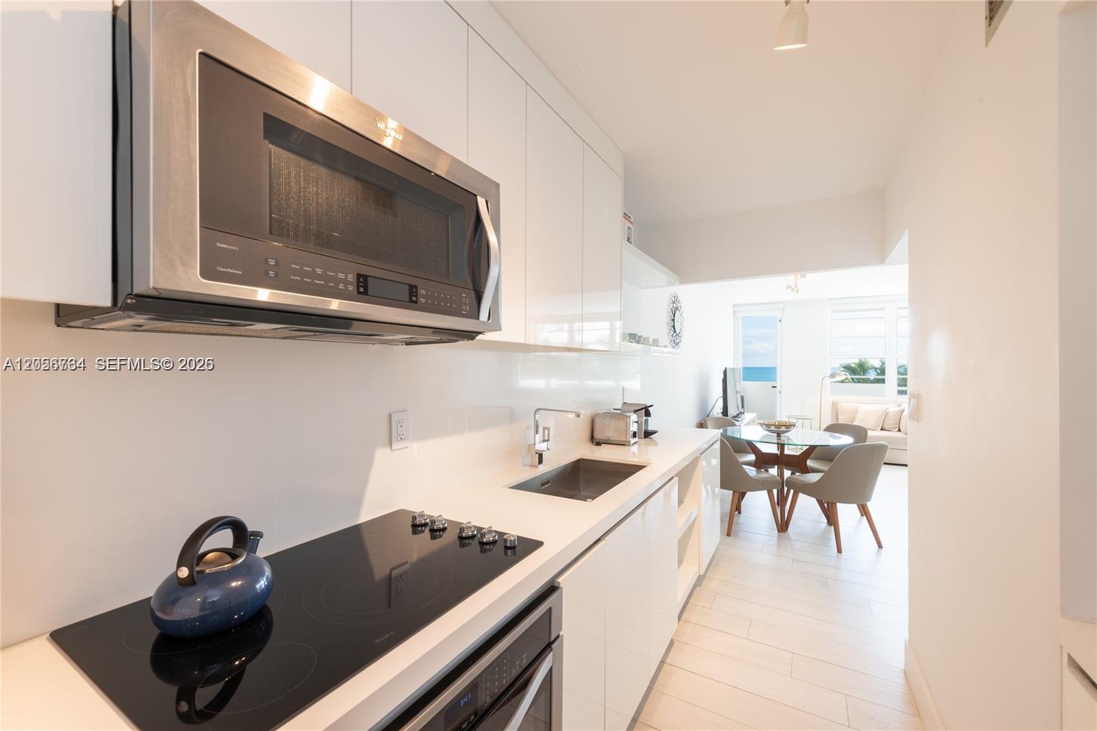 100 Lincoln Road, Unit 619 Miami Beach, FL 33139 - Photo 9 of 17 Gallery Image 9