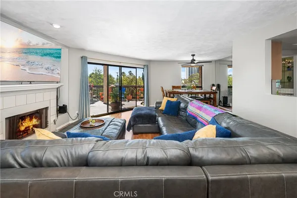 $775,500 | 1425 2nd Street, Unit 301, Long Beach, CA 90802