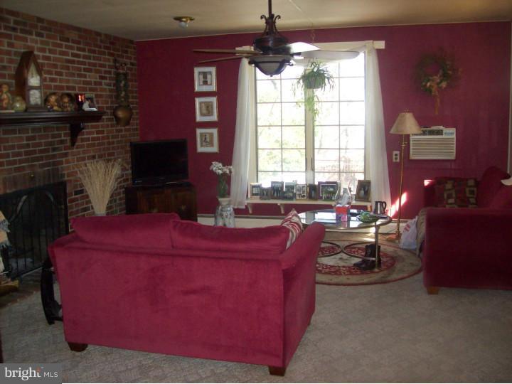 29 Overbrook Avenue Maple Shade, NJ 08052 - Photo 3 of 8