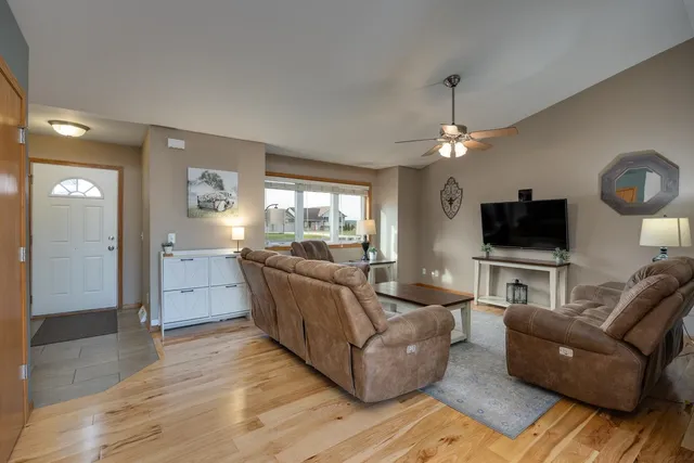 $510,000 | W2718 Fonda Lane, Belleville, WI 53508