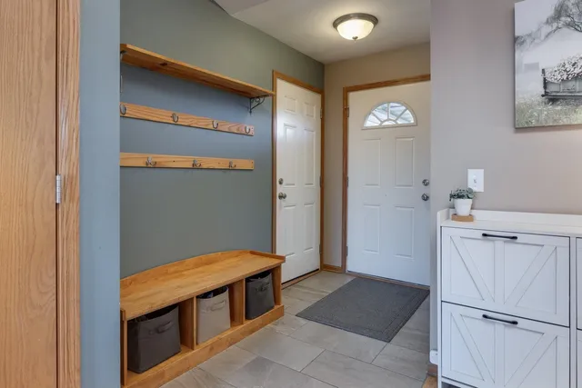 $510,000 | W2718 Fonda Lane, Belleville, WI 53508