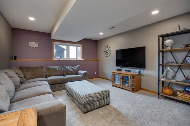 $510,000 | W2718 Fonda Lane, Belleville, WI 53508