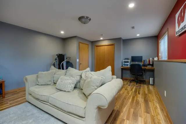 $510,000 | W2718 Fonda Lane, Belleville, WI 53508