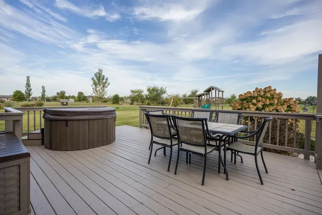 $510,000 | W2718 Fonda Lane, Belleville, WI 53508