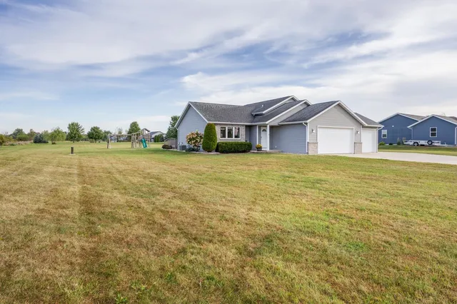 $510,000 | W2718 Fonda Lane, Belleville, WI 53508