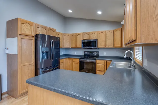 $510,000 | W2718 Fonda Lane, Belleville, WI 53508