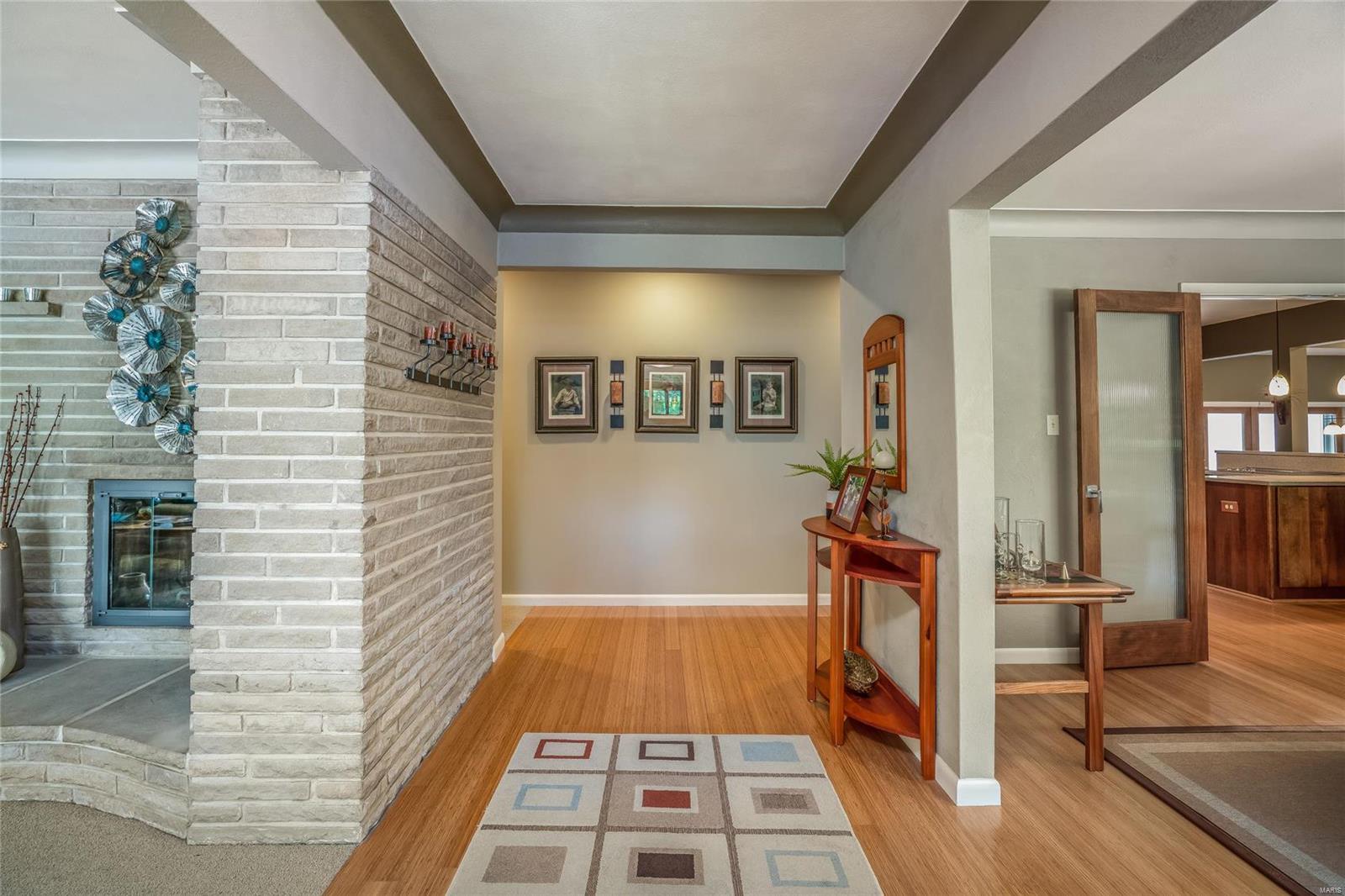 9205 Robyn Road St. Louis, MO 63127 - Photo 8 of 46 Gallery Image 8