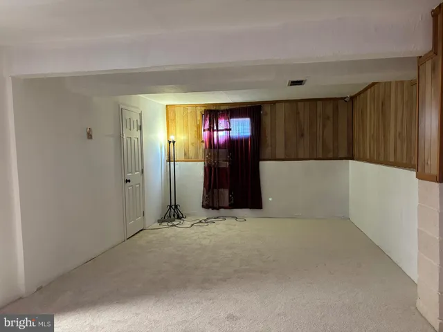 a view of empty room