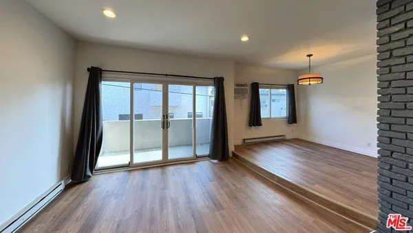 $3,400 | 1424 Amherst Avenue, Unit 206, Los Angeles, CA 90025