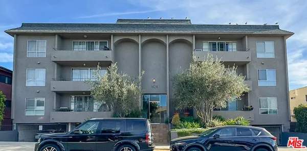 $3,400 | 1424 Amherst Avenue, Unit 206, Los Angeles, CA 90025
