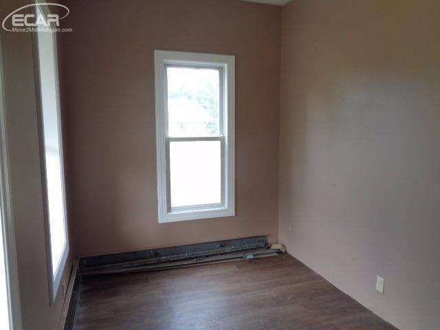 1228 North McKinley Road Flushing, MI 48433 - Photo 9 of 19 21186671-8.JPG