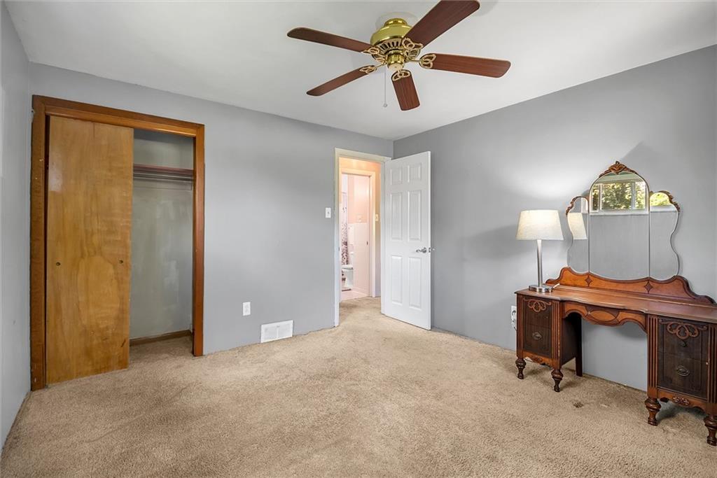 83 Bellview Circle McKees Rocks, PA 15136 - Photo 6 of 14 Gallery Image 6
