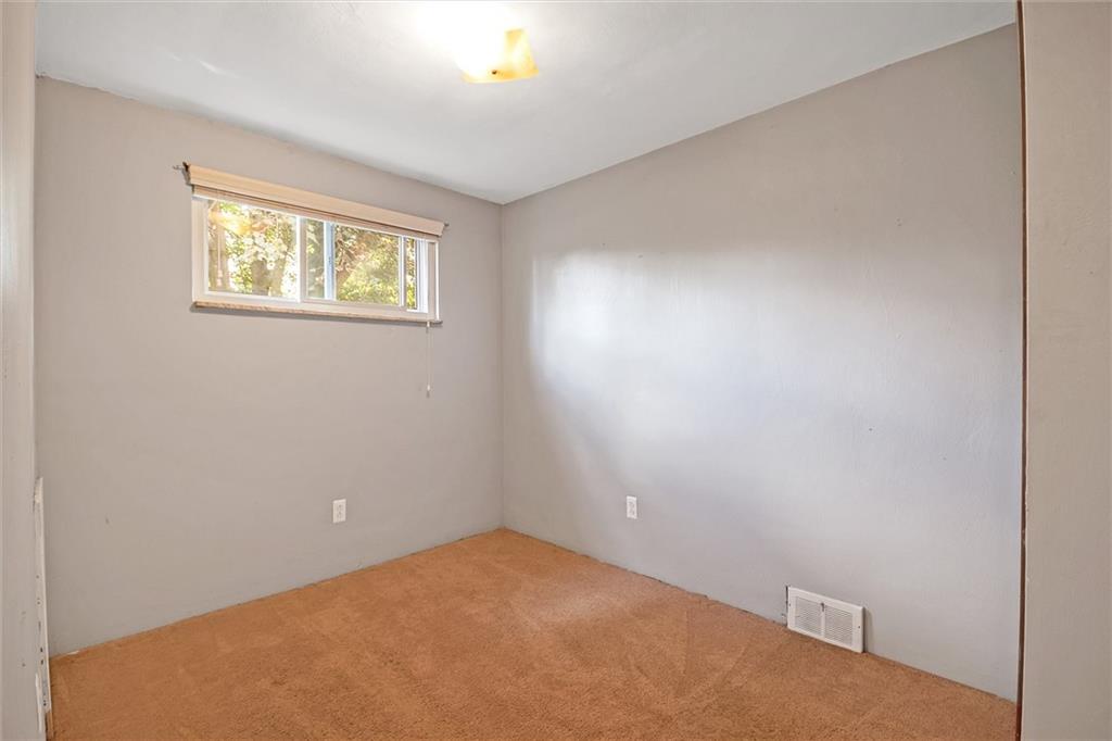 83 Bellview Circle McKees Rocks, PA 15136 - Photo 8 of 14 Gallery Image 8