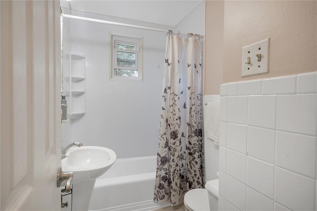 83 Bellview Circle McKees Rocks, PA 15136 - Photo 9 of 14 Gallery Image 9