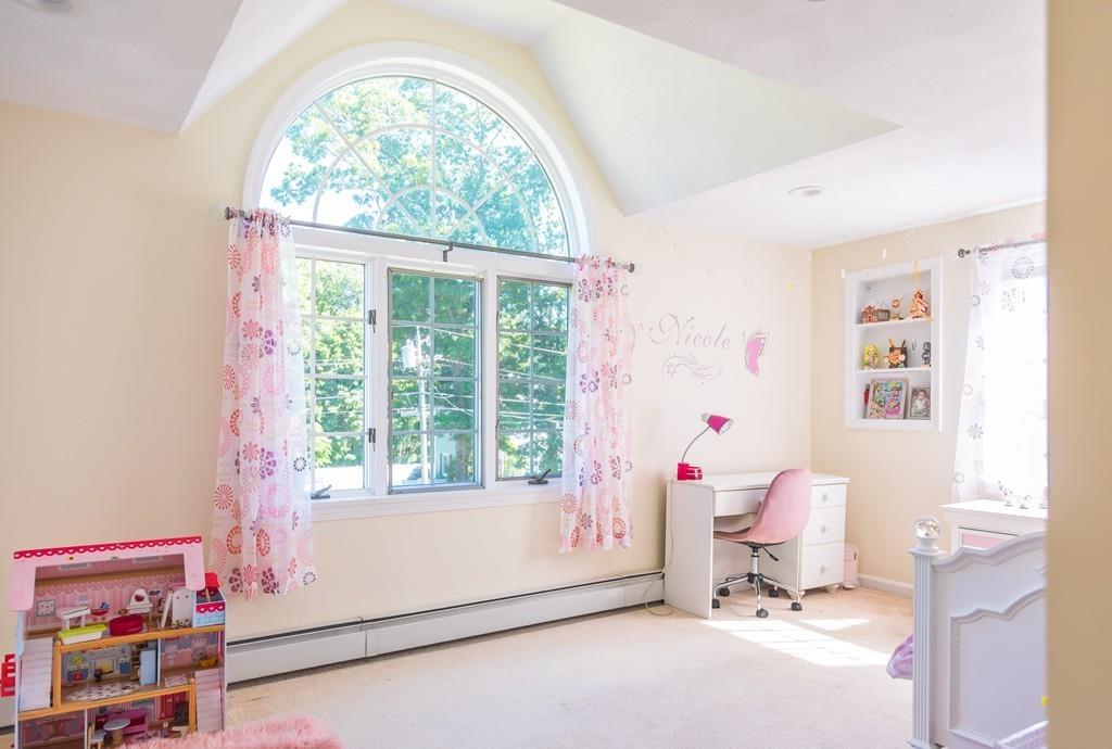 8 East Huckleberry Road Lynnfield, MA 01940 - Photo 24 of 40 Gallery Image 24