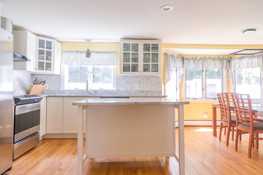 8 East Huckleberry Road Lynnfield, MA 01940 - Photo 6 of 40 Gallery Image 6