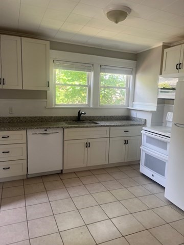 51 Copperfield Road Worcester, MA 01602 - Photo 17 of 33