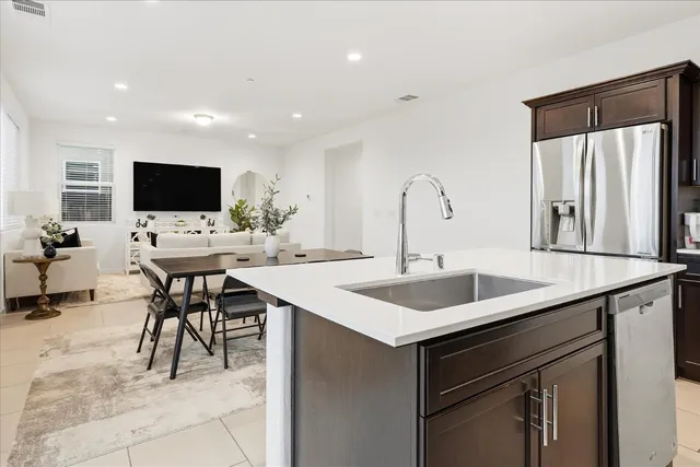 $539,900 | 882 Amanecer Avenue, Clovis, CA 93619