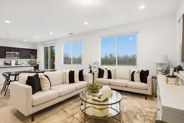 $539,900 | 882 Amanecer Avenue, Clovis, CA 93619