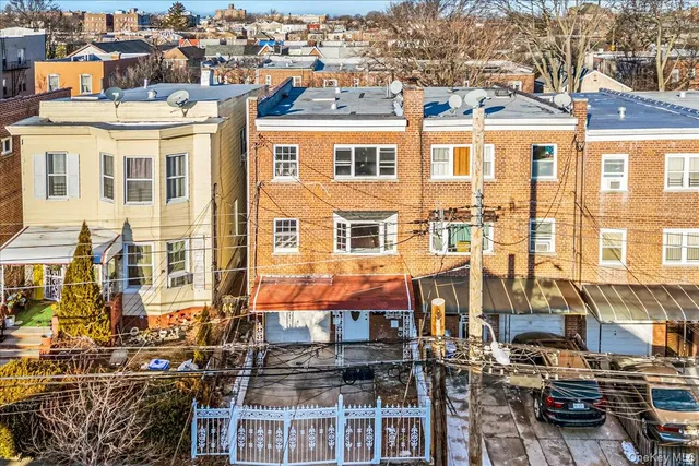 $1,100,000 | 953 East 217th Street, Unit A | Williamsbridge