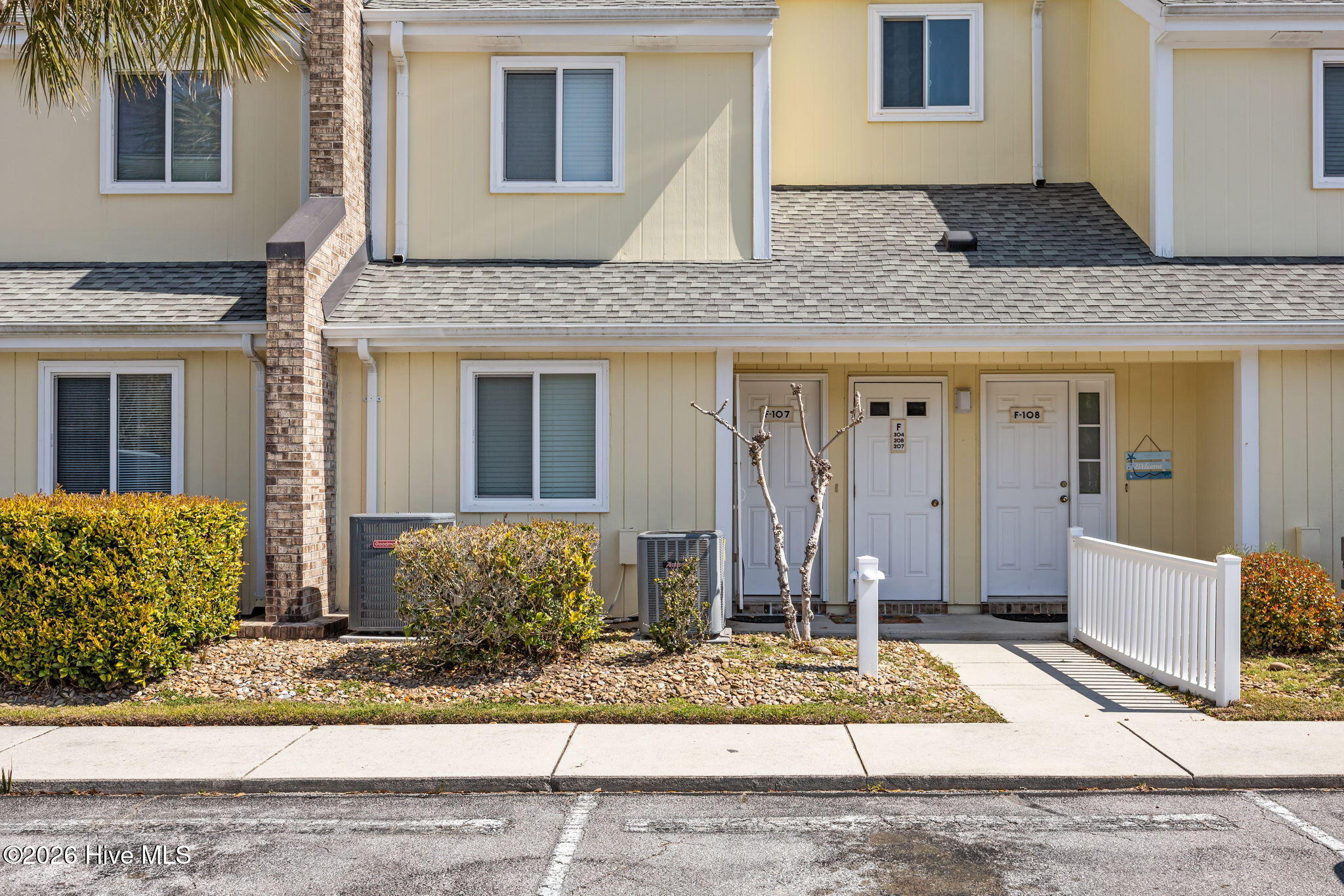 9201 Coast Guard Road, Unit 107 Emerald Isle, NC 28594 - Photo 2 of 49 48-web-or-mls-IMG_7993