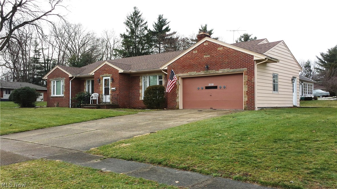 308 Romney Road Akron, OH 44333 - Photo 2 of 13 Gallery Image 2