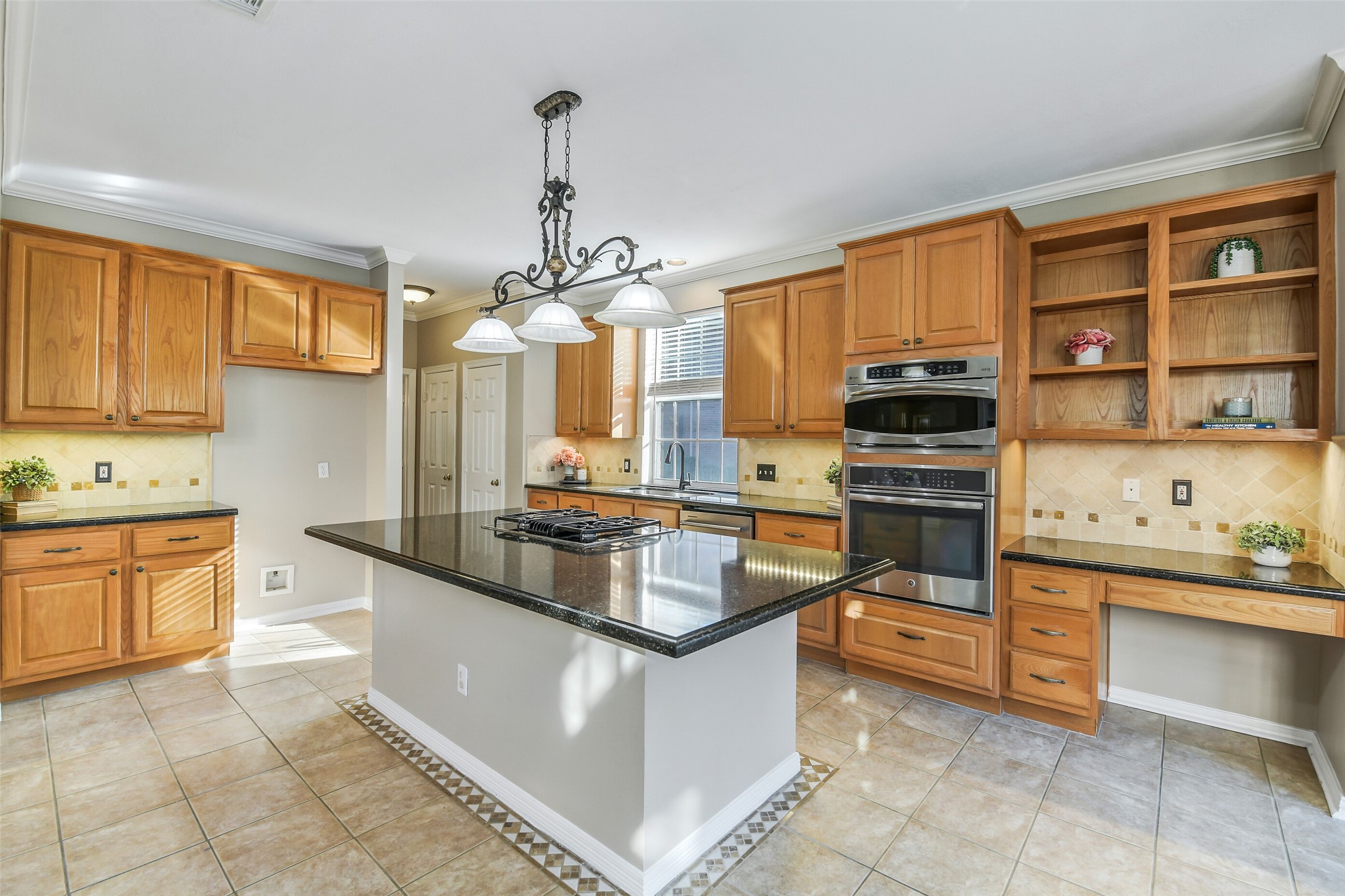 62 North Goldenvine Circle Spring, TX 77382 - Photo 12 of 38