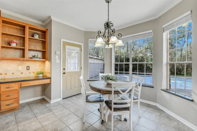 $750,000 | 62 North Goldenvine Circle, Spring, TX 77382