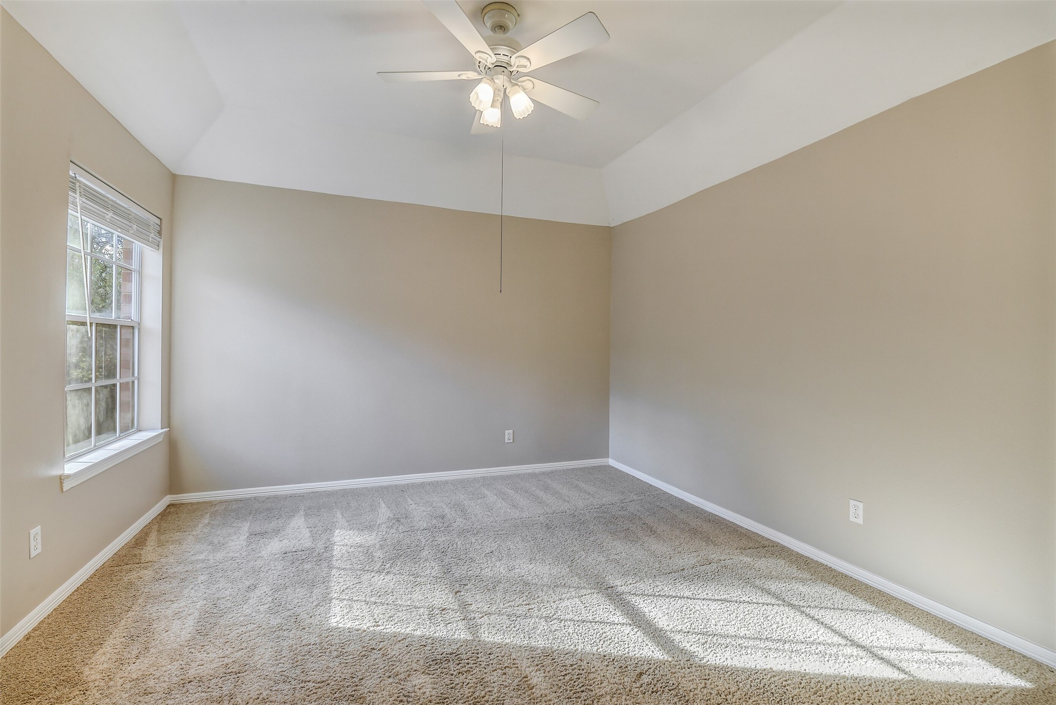 62 North Goldenvine Circle Spring, TX 77382 - Photo 26 of 38