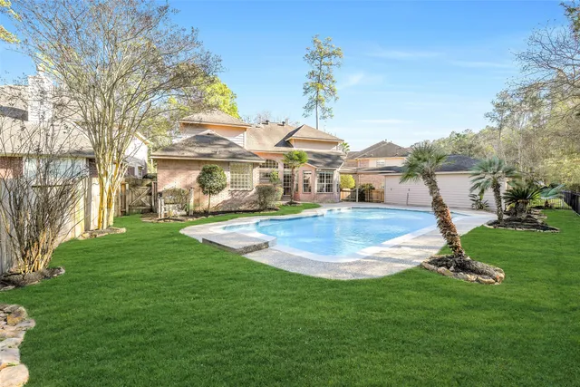 $750,000 | 62 North Goldenvine Circle, Spring, TX 77382