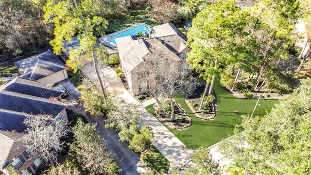 $750,000 | 62 North Goldenvine Circle, Spring, TX 77382