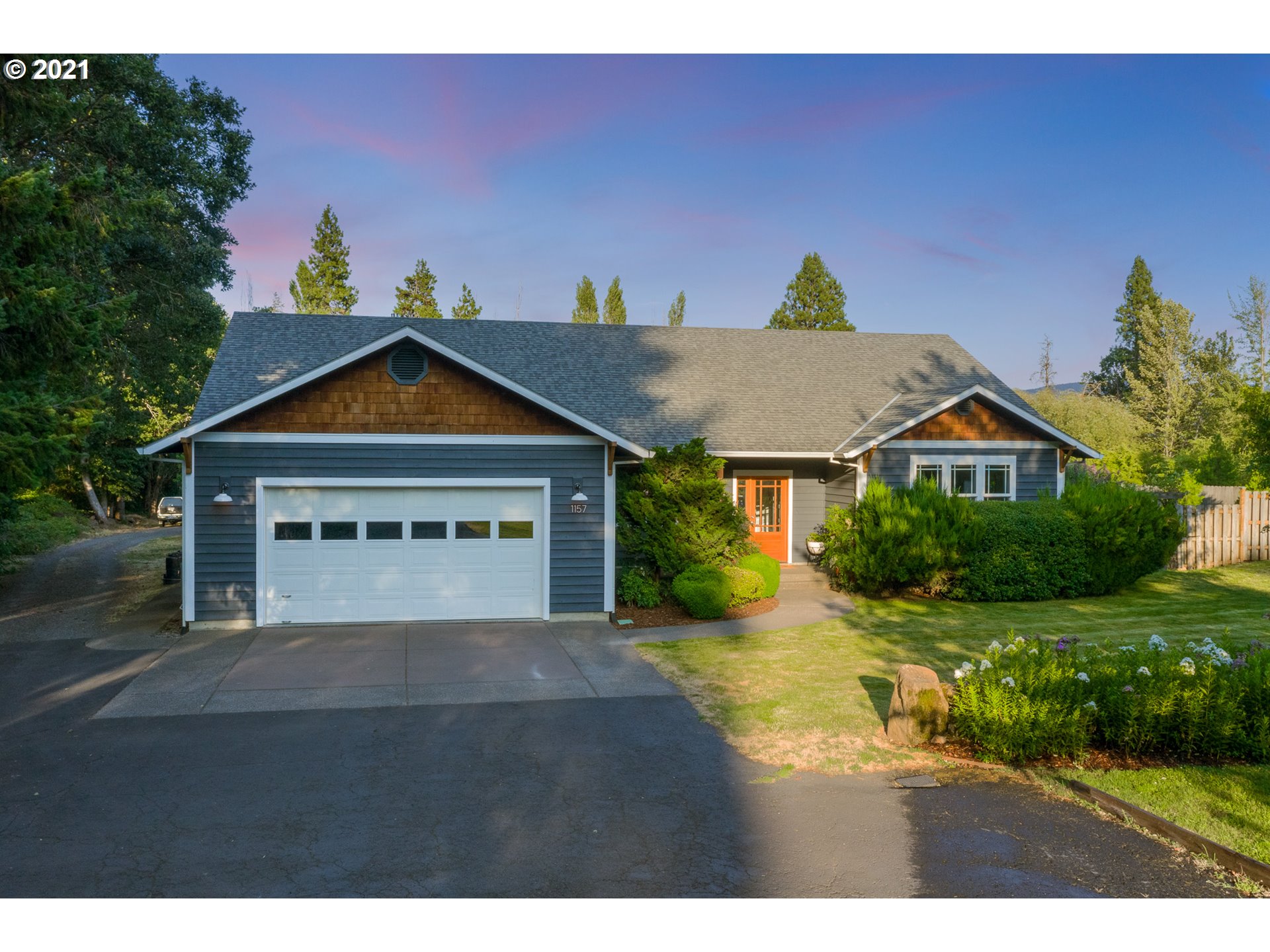 1157 Methodist Road Hood River, OR 97031 - Photo 1 of 32 Gallery Image 1