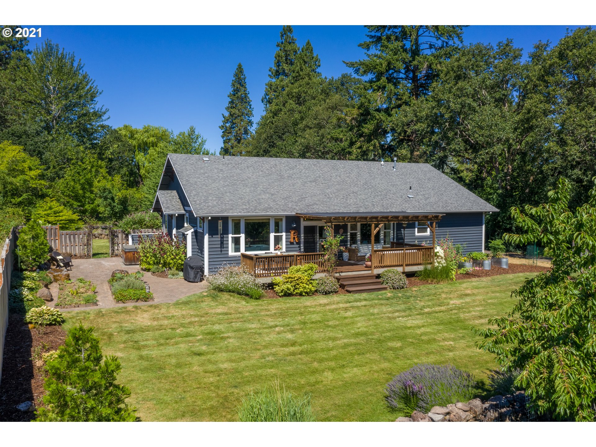 1157 Methodist Road Hood River, OR 97031 - Photo 18 of 32 Gallery Image 18