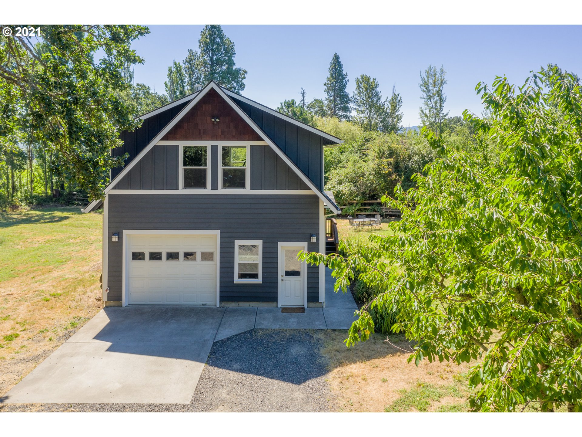 1157 Methodist Road Hood River, OR 97031 - Photo 24 of 32 Gallery Image 24