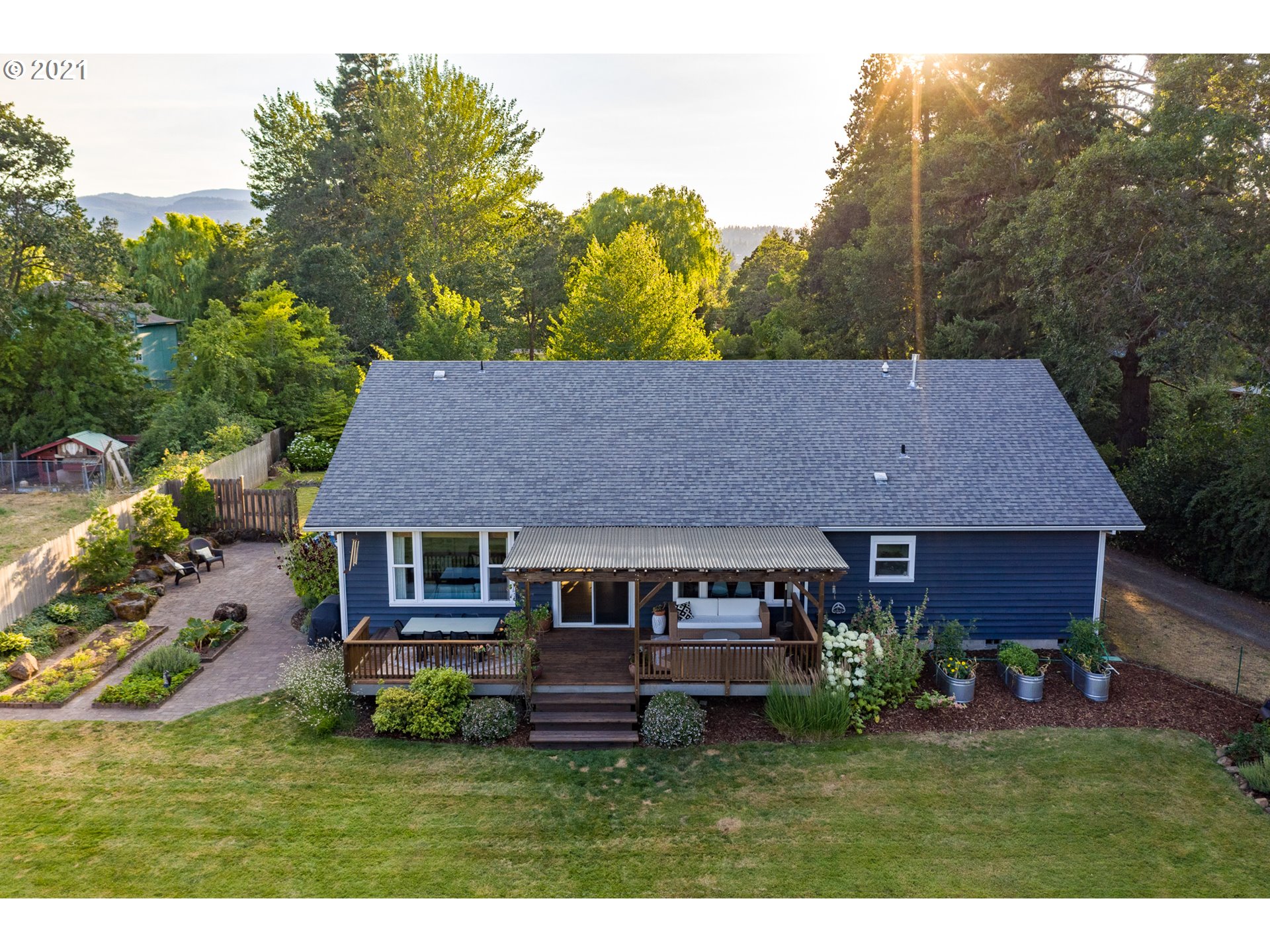 1157 Methodist Road Hood River, OR 97031 - Photo 31 of 32 Gallery Image 31