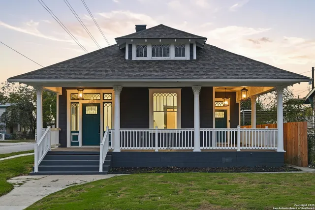 $2,800 | 207 Loretta Place, San Antonio, TX 78210