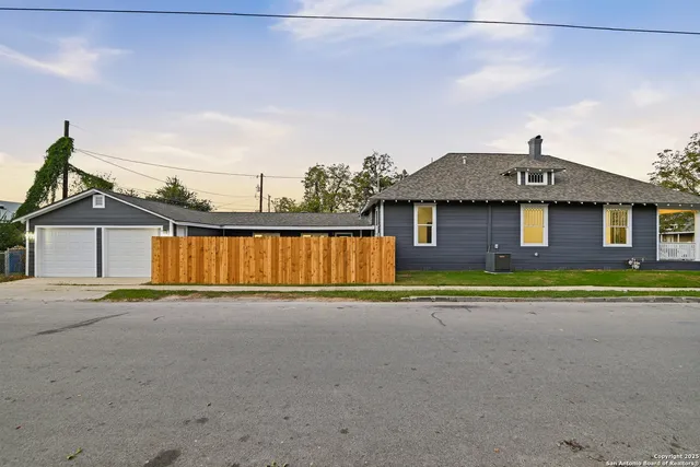 $3,500 | 207 Loretta Place, San Antonio, TX 78210