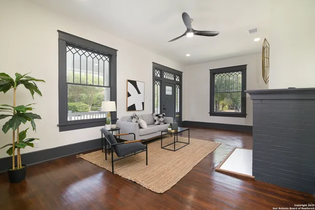 $3,500 | 207 Loretta Place, San Antonio, TX 78210