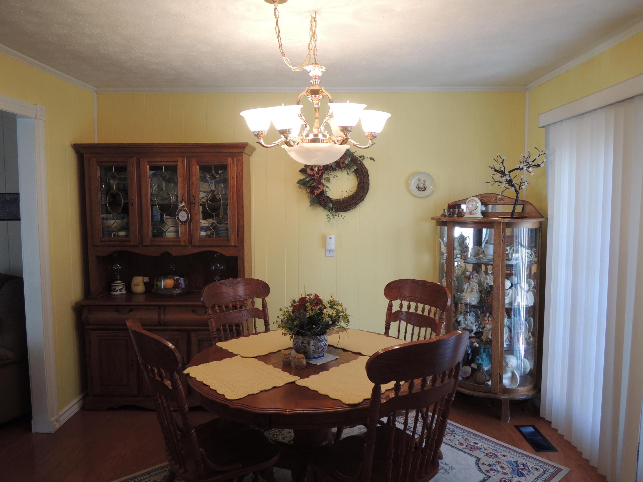 530 Mt Helen Road Allardt, TN 38504 - Photo 7 of 13 Voiles 014