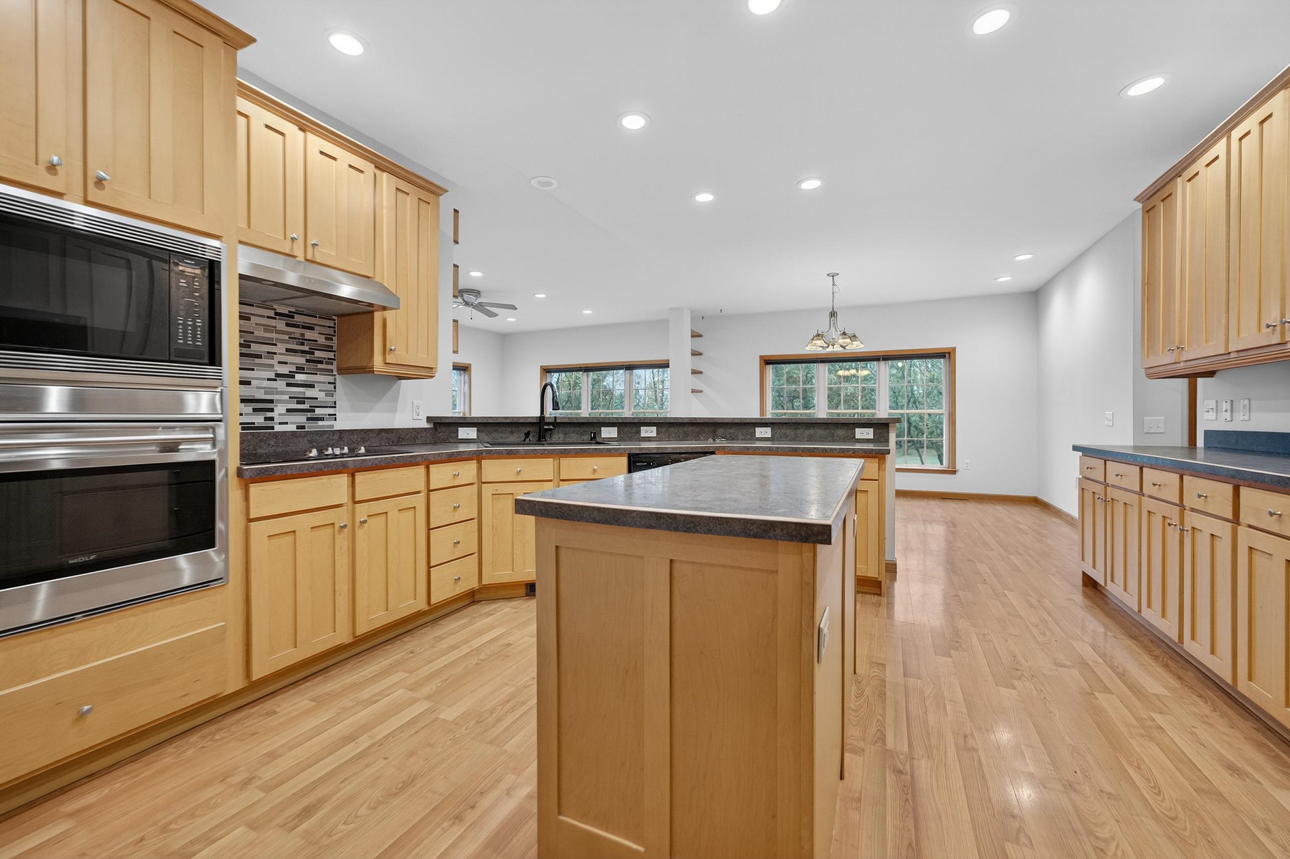 W2691 Zurfluh Road Albany, WI 53502 - Photo 5 of 70